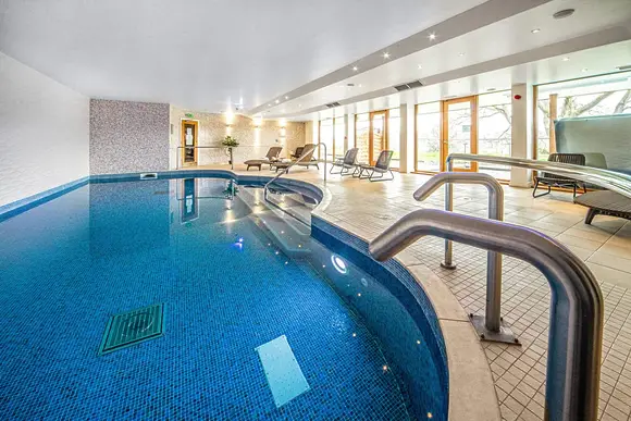 Located at the Bala Lake Hotel 