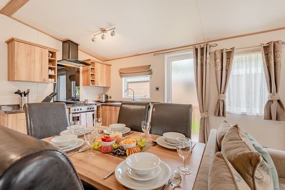 Foxglove 5 Platinum - Pen-y-Garth Lodges, Bala,