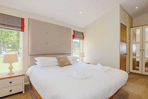 Typical Foxglove 4 Platinum Plus 