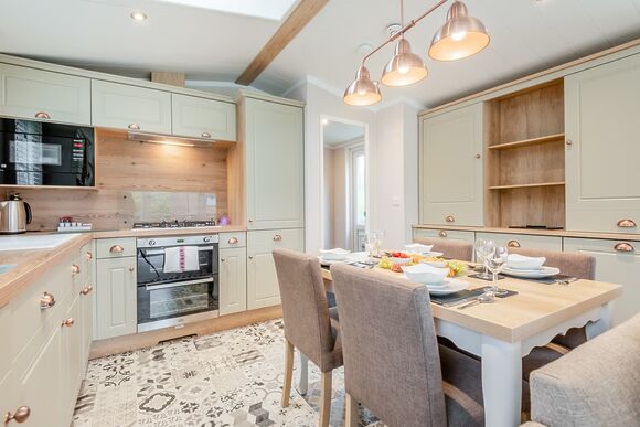 Aran Retreat - Pen-y-Garth Lodges, Bala,