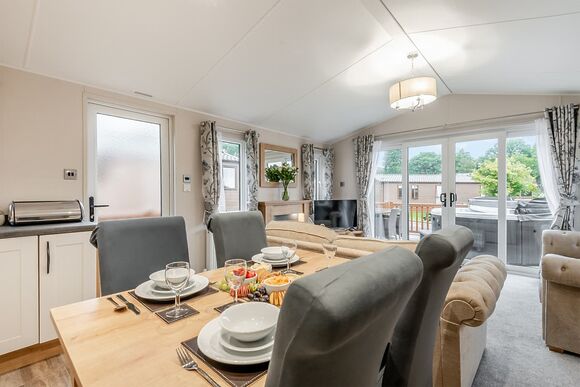 Tegid Retreat - Pen-y-Garth Lodges, Bala,