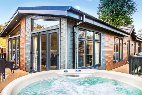 Yr Arenig - Pen-y-Garth Lodges, Bala,