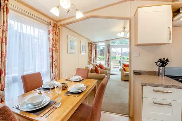 Buttercup 4 Pet - Pen-y-Garth Lodges, Bala,
