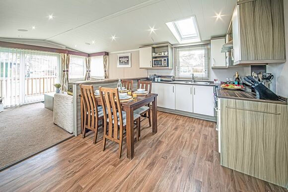 Foxglove 4 Moselle Pet - Pen-y-Garth Lodges, Bala,