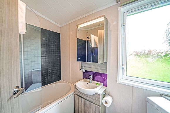 Foxglove 4 Moselle Pet - Pen-y-Garth Lodges, Bala,