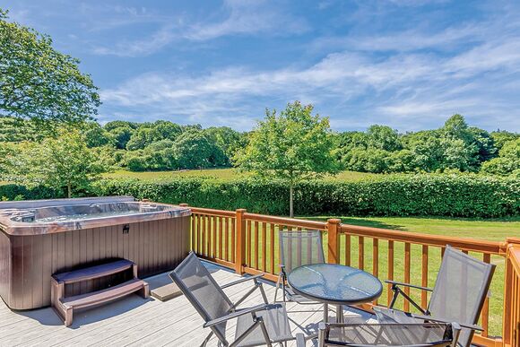 Foxglove 4 Platinum Plus Pet - Pen-y-Garth Lodges, Bala,