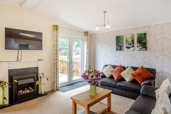 Buttercup 6 - Pen-y-Garth Lodges, Bala,