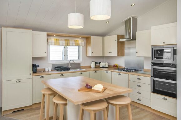 Platinum 3 Pet Friendly Lodge - Pevensey Bay Holiday Park, Pevensey Bay