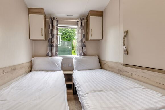 Bronze Caravan with parking - Eyemouth, Eyemouth, Berwickshire