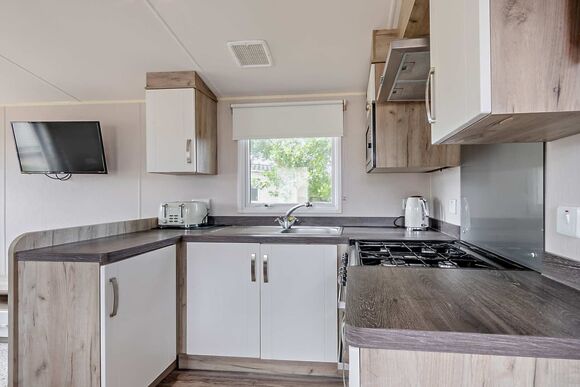 Silver Caravan with parking - Eyemouth, Eyemouth, Berwickshire