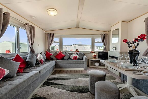 Gold Caravan with parking & decking P, Gold Caravan with parking & decking, Gold 2 Bedroom slps 6 parking, decking, sea view - Eyemouth, Eyemouth, Berwickshire