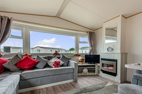 Gold Caravan with parking & decking P, Gold 2 Bedroom slps 6 parking, decking, sea view, Gold Caravan with parking & decking - Eyemouth, Eyemouth, Berwickshire