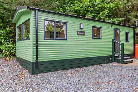 Bronze 2 Bedroom Caravan, Sleeps 4. With parking & decking - Fallbarrow, Bowness-on-Windermere