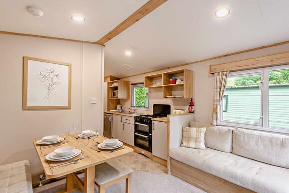 Bronze 2 Bedroom Caravan, Sleeps 4. With parking & decking - Fallbarrow, Bowness-on-Windermere
