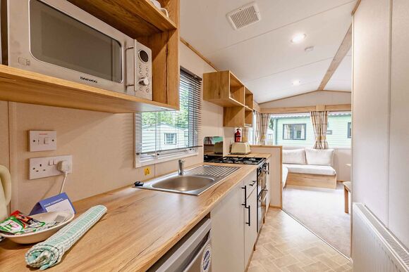 Bronze 2 Bedroom Caravan, Sleeps 4. With parking & decking - Fallbarrow, Bowness-on-Windermere