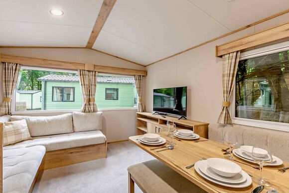 Bronze 2 Bedroom Caravan, Sleeps 4. With parking - Fallbarrow, Bowness-on-Windermere