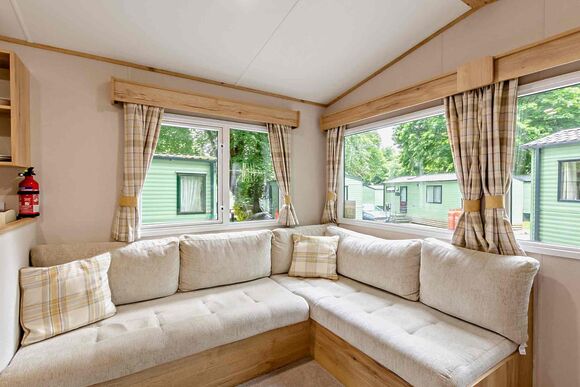 Bronze 2 Bedroom Caravan, Sleeps 4. With parking - Fallbarrow, Bowness-on-Windermere
