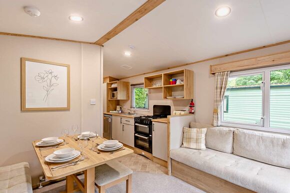 Bronze 2 Bedroom Caravan, Sleeps 4. With parking - Fallbarrow, Bowness-on-Windermere