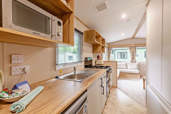 Bronze 2 Bedroom Caravan, Sleeps 4. With parking - Fallbarrow, Bowness-on-Windermere