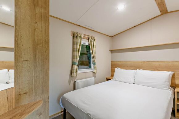 Bronze 2 Bedroom Caravan, Sleeps 4. With parking - Fallbarrow, Bowness-on-Windermere