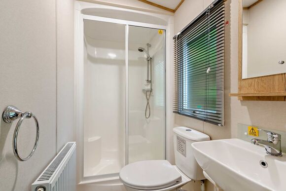 Bronze 2 Bedroom Caravan, Sleeps 4. With parking - Fallbarrow, Bowness-on-Windermere