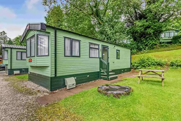 Bronze 2 Bedroom Caravan, Sleeps 6. With parking & decking - Fallbarrow, Bowness-on-Windermere