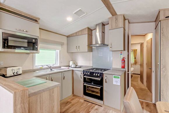 Bronze 2 Bedroom Caravan, Sleeps 6. With parking - Fallbarrow, Bowness-on-Windermere