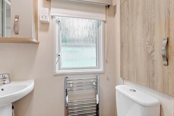 Bronze 2 Bedroom Caravan, Sleeps 6. With parking, Bronze 2 Bedroom Caravan, Sleeps 6. With parking P - Fallbarrow, Bowness-on-Windermere