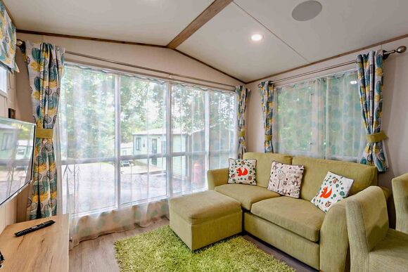 Bronze Premium 1 Bedroom Caravan, Sleeps 2. With parking - Fallbarrow, Bowness-on-Windermere