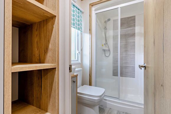 Bronze Premium 1 Bedroom Caravan, Sleeps 2. With parking - Fallbarrow, Bowness-on-Windermere