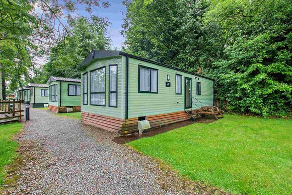 Bronze Premium 2 Bedroom Caravan, Sleeps 6. With parking - Fallbarrow, Bowness-on-Windermere