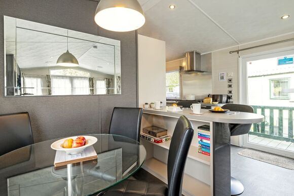 Gold 2 Bedroom Caravan, Sleeps 4. With parking, ensuite & decking, Gold 2 Bedroom Caravan, Sleeps 4. With parking, ensuite & decking P - Fallbarrow, Bowness-on-Windermere