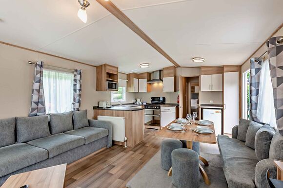 Gold 2 Bedroom Caravan, Sleeps 6. With parking & decking - Fallbarrow, Bowness-on-Windermere