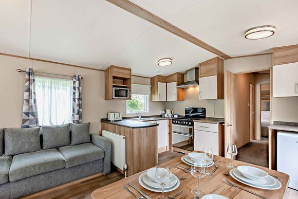 Gold 2 Bedroom Caravan, Sleeps 6. With parking & decking - Fallbarrow, Bowness-on-Windermere