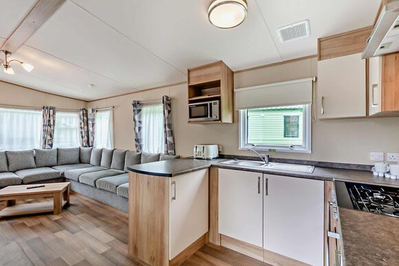 Gold 2 Bedroom Caravan, Sleeps 6. With parking & decking - Fallbarrow, Bowness-on-Windermere