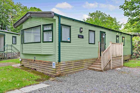 Gold 2 Bedroom Caravan, Sleeps 6. With parking - Fallbarrow, Bowness-on-Windermere