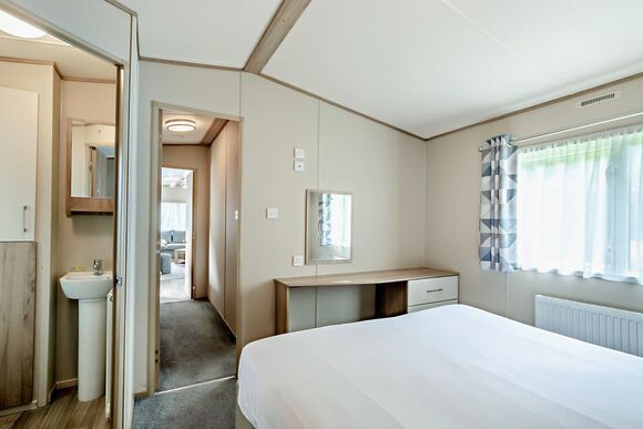 Gold 2 Bedroom Caravan, Sleeps 6. With parking - Fallbarrow, Bowness-on-Windermere