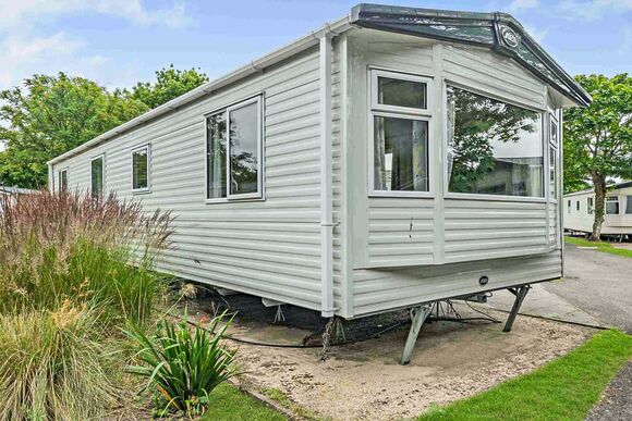 Gold 3 Bedroom Caravan, Sleeps 8. With parking & decking, Gold 3  Caravan, slps 8, parking & decking P - Fallbarrow, Bowness-on-Windermere