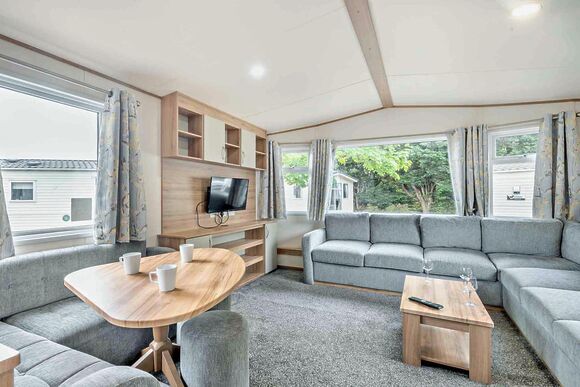 Gold 3 Bedroom Caravan, Sleeps 8. With parking - Fallbarrow, Bowness-on-Windermere
