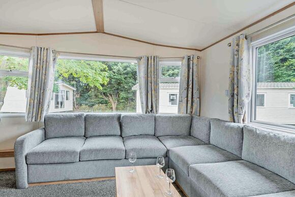 Gold 3 Bedroom Caravan, Sleeps 8. With parking P, Gold 3 Bedroom Caravan, Sleeps 8. With parking - Fallbarrow, Bowness-on-Windermere