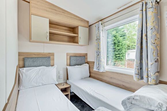 Gold 3 Bedroom Caravan, Sleeps 8. With parking P, Gold 3 Bedroom Caravan, Sleeps 8. With parking - Fallbarrow, Bowness-on-Windermere