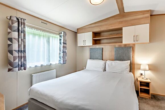 Gold Premium 2 Bedroom Caravan, Sleeps 6. With parking & decking - Fallbarrow, Bowness-on-Windermere