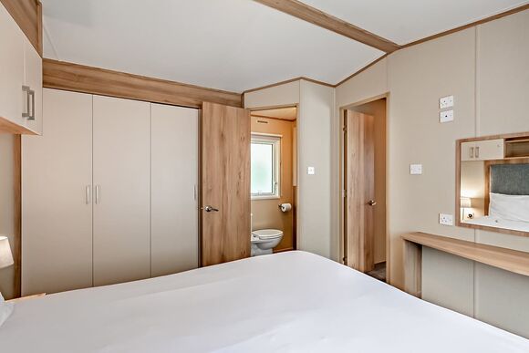Gold Premium 2 Bedroom Caravan, Sleeps 6. With parking & decking - Fallbarrow, Bowness-on-Windermere