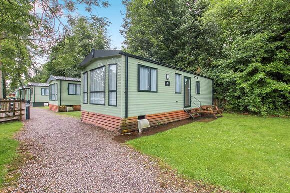 Gold Premium 2 Bed Caravan, Sleeps 6. With parking, ensuite & decking - Fallbarrow, Bowness-on-Windermere