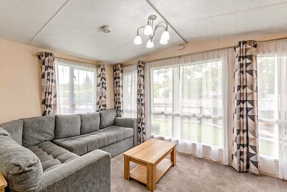 Gold Premium 2 Bed Caravan, Sleeps 6. With parking, ensuite & decking - Fallbarrow, Bowness-on-Windermere