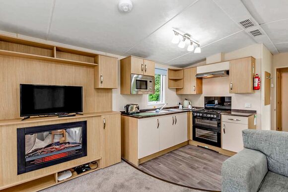 Gold Premium 2 Bed Caravan, Sleeps 6. With parking, ensuite & decking - Fallbarrow, Bowness-on-Windermere