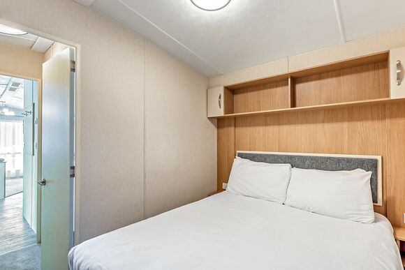 Gold Premium 2 Bed Caravan, Sleeps 6. With parking, ensuite & decking - Fallbarrow, Bowness-on-Windermere