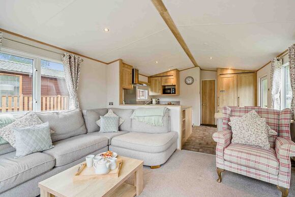 Gold Premium 3 Bed Caravan, Slps 6. With parking, ensuite & decking - Fallbarrow, Bowness-on-Windermere