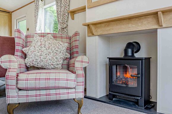 Gold Premium 3 Bed Caravan, Slps 6. With parking, ensuite & decking - Fallbarrow, Bowness-on-Windermere