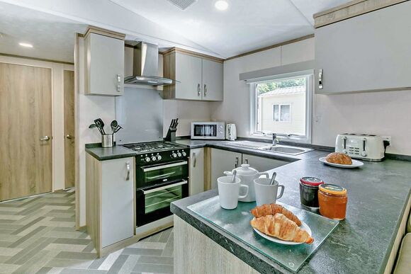 Gold Premium Caravan with parking & ensuite - Fallbarrow, Bowness-on-Windermere